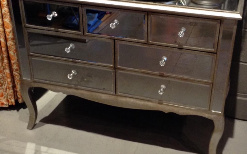Stunning Mirrored Dresser for Sale Downtown Campbell
